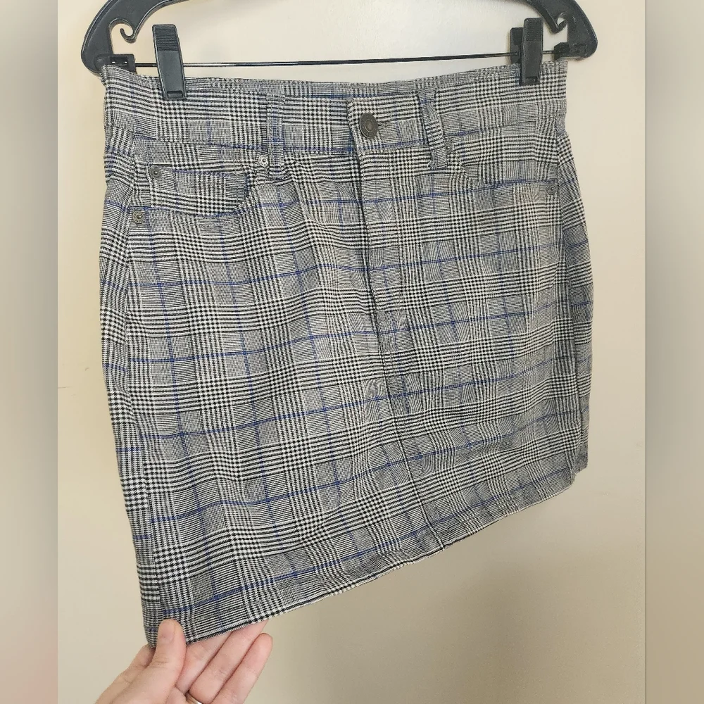 Women's American Eagle Outfitters Plaid Mini Skirt Sz 6